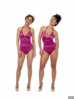 2017-10-22 Isabelle and Stephy fitness session in purple one-piece swimsuits