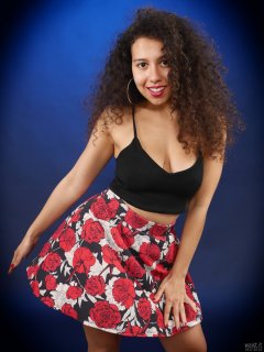 2017-10-22 Stephy in her own top and skirt