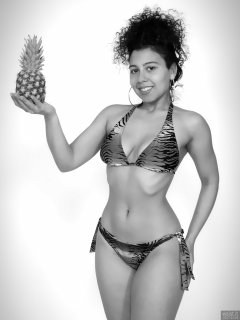 2017-11-26 Stephy Samer fashion shoot - in her own tie-side bikini