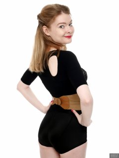 2018-02-03 Amy in black bra and black high-waist control briefs worn as hotpants, with black posture top