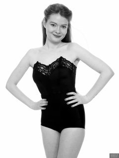 2018-02-03 Amy in black bra and black high-waist control briefs worn as hotpants
