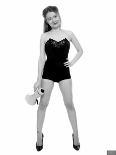 2018-02-03 Amy in black bra and black high-waist control briefs worn as hotpants