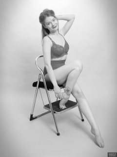 2018-02-03 Amy in red bra and pantie girdle