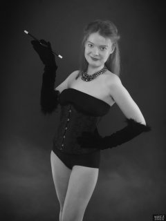 2018-02-03 Amy in black corset worn over black boobtube and black control briefs worn as hotpants