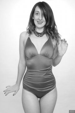 2018-02-18 Madame Cerise in purple vintage-style one-piece swimsuit