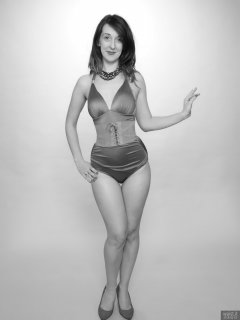 2018-02-18 Madame Cerise in purple vintage-style one-piece swimsuit