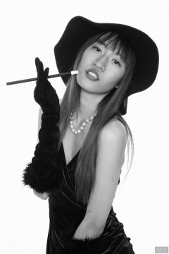 2018-02-24 Salina Pun in green velvet dress and black fedora