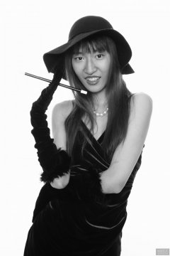 2018-02-24 Salina Pun in green velvet dress and black fedora