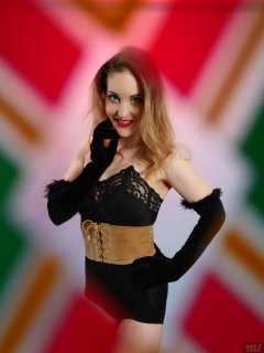 2018-04-07 Annie91 in strapless bra top and high waist pantie girdle worn as hotpants