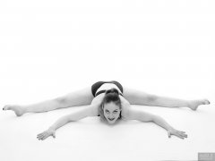 2018-04-07 Annie91 in neoprene sports top and black control briefs worn as hotpants