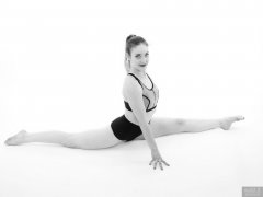 2018-04-07 Annie91 in neoprene sports top and black control briefs worn as hotpants