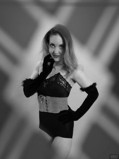 2018-04-07 Annie91 in strapless bra top and high waist pantie girdle worn as hotpants