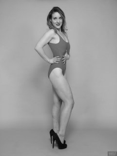 2018-04-07 Annie91 in red one-piece swimsuit