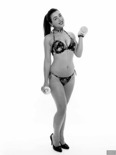 2018-06-15 Tatjana Bastet in her own flowery bikini