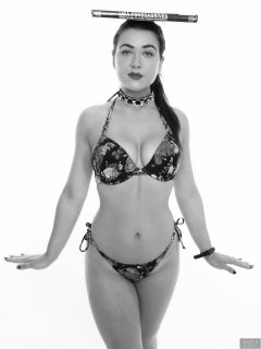 2018-06-15 Tatjana Bastet in her own flowery bikini