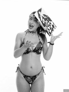2018-06-15 Tatjana Bastet in her own flowery bikini