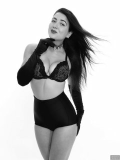 2018-06-15 Tatjana Bastet in black style 210 girdle worn as hotpants and her own bra worn as top