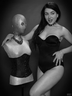2018-06-15 Tatjana Bastet in black Miraclesuit bodyshaper