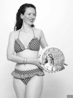 2018-07-07 Chiara in red and white Bettie Page style bikini - showing off her Bettie Page style tummy!