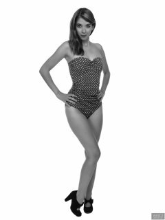 2018-07-25 Twinklenose, in her own purple polka-dot one-piece swimsuit