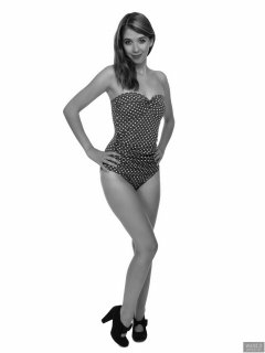 2018-07-25 Twinklenose, in her own purple polka-dot one-piece swimsuit