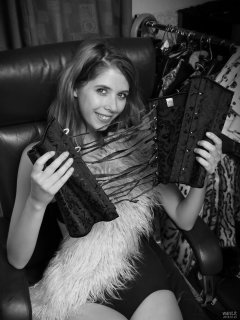 2018-07-25 Twinklenose, candid shot, in furry top worn over black bra and black pantie girdle, worn as hotpants