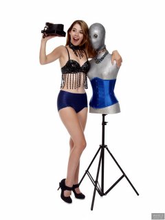 2018-07-25 Twinklenose, with silver android, in blue dance costume