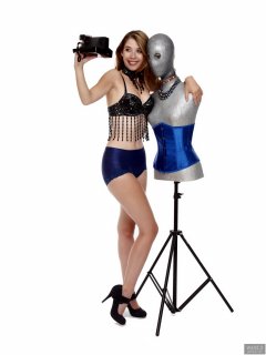 2018-07-25 Twinklenose, with silver android, in blue dance costume