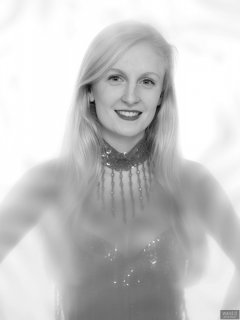 2018-09-01 Christina Elsom - through a funky filter