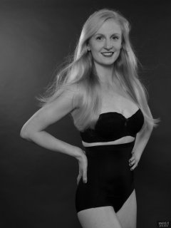 2018-09-01 Christina Elsom - in plack bra and black high-waisted control briefs worn as hotpants