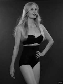 2018-09-01 Christina Elsom - in plack bra and black high-waisted control briefs worn as hotpants