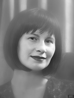 2018-09-16 Saffine headshot through vintage special effects filter