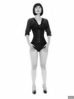 2018-09-16 Saffine in tightly-laced black corset worn over black strapless bra top, black bolero and  black Style 210 pantie girdle worn as hotpants
