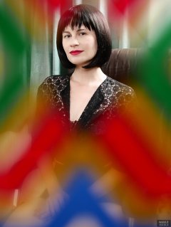 2018-09-16 Saffine headshot through vintage special effects filter