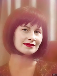 2018-09-16 Saffine headshot through vintage special effects filter