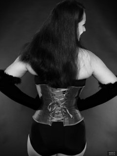 2018-10-21 Darya (DaryaM) in purple underbust corset worn over black boob-tube and high-waisted, black, Chinese control briefs worn as hotpants