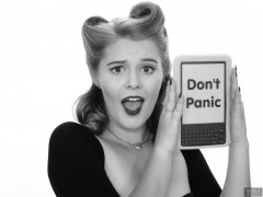 2018-11-04 Sophie Pixie with Kindle: "Don't Panic"