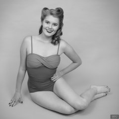 2018-11-04 Sophie Pixie in blue and purple vintage-stye tummy-control one-piece swimsuit
