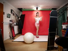2018-12-15 Darcy Bennet studio longshot