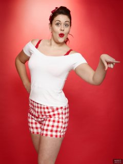 2018-12-15 Darcy Bennet in her own white top and white and red check shorts