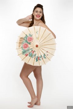 2018-12-15 Darcy Bennet classic pinup pose with umbrella