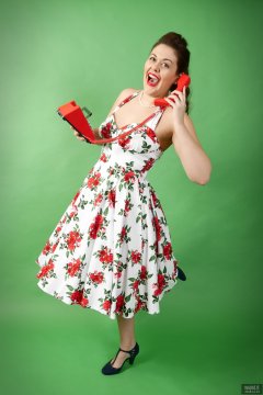 2018-12-15 Darcy Bennet in her own summer dress