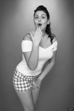 2018-12-15 Darcy Bennet in her own white top and white and red check shorts