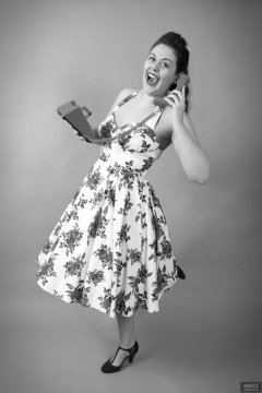 2018-12-15 Darcy Bennet in her own summer dress