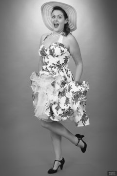 2018-12-15 Darcy Bennet in her own summer dress