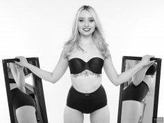 2019-01-12 Domii mirror shot, wearing matching blue bra and blue pantie girdle