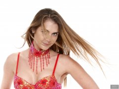 2019-02-10 JaySeaW in alternative Wonderwoman costume: Red dance-top and choker, tightly-laced red underbust corset and tight shiny black lycra leggings.