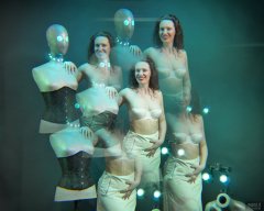 2019-03-30 Chiara in her own costume, posing for some special effects