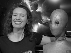2019-03-30 Chiara corsets and sci-fi