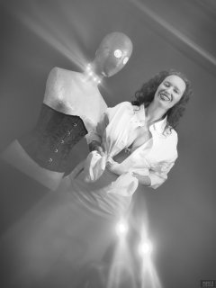 2019-03-30 Chiara in her own costume, posing for some special effects
